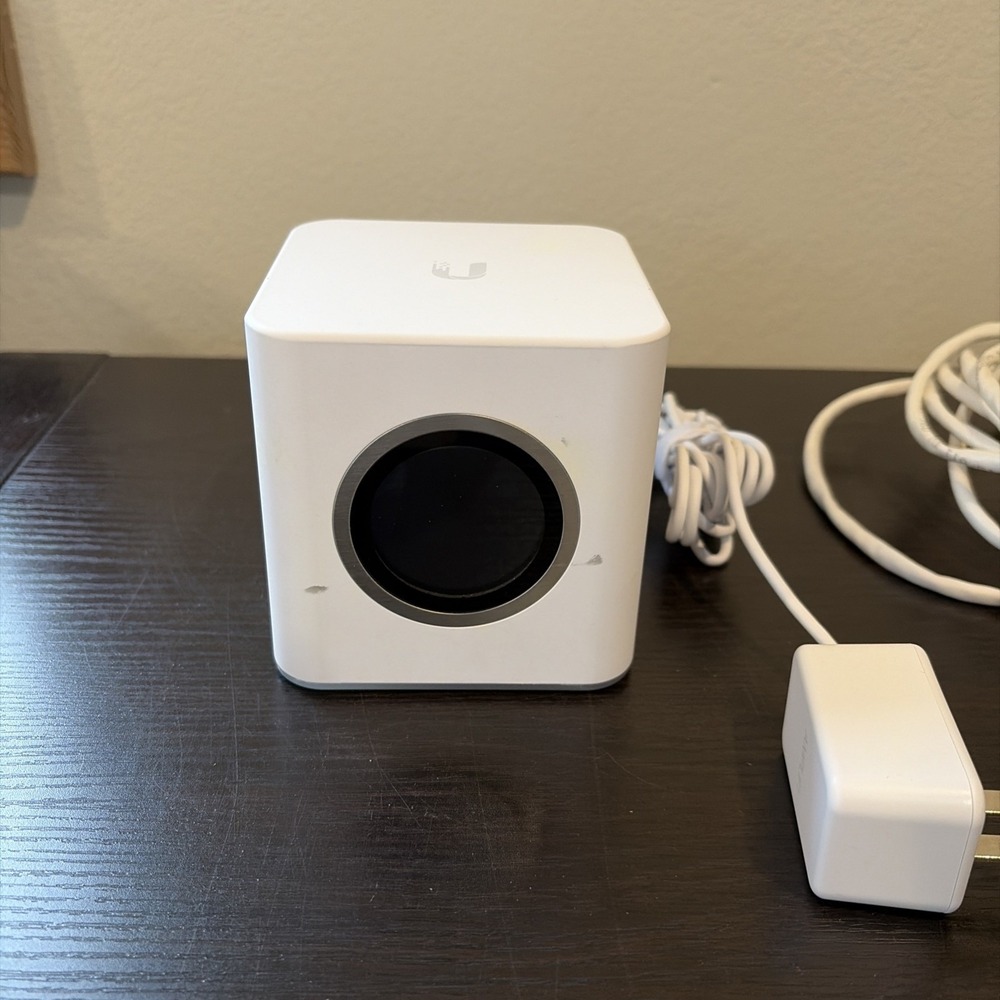 Ubiquity AmpliFi HD AFi-R Dual-band Wi-Fi Router With Power Adaptor & Ethernet - Picture 1 of 11